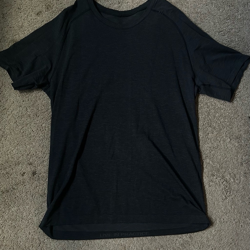 Men’s Lululemon Top